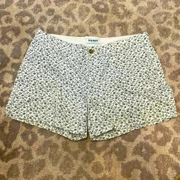 Old Navy White and Navy Floral Print Cotton Short Size 12 - Picture 1 of 5